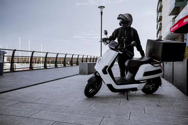 Why Delivery Riders Should Choose Electric Mopeds & Scooters.